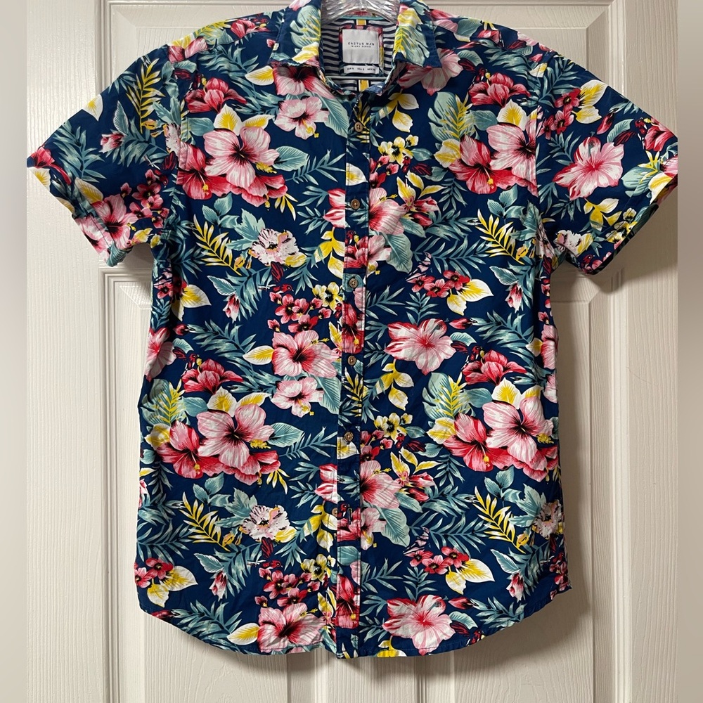 CACTUS MAN Ricky Singh Tropical Floral Button Up Shirt Size Small - Picture 2 of 8